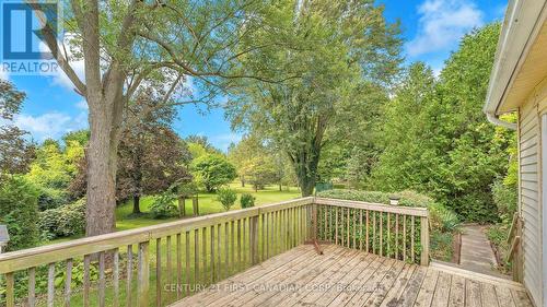 8371 Longwoods Road, London, ON - Outdoor