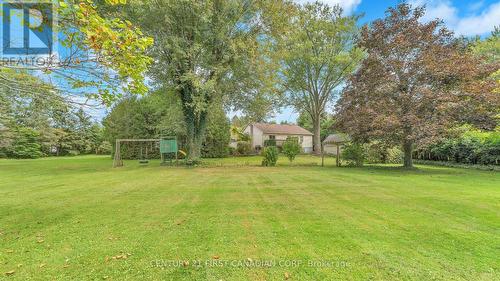 8371 Longwoods Road, London, ON - Outdoor