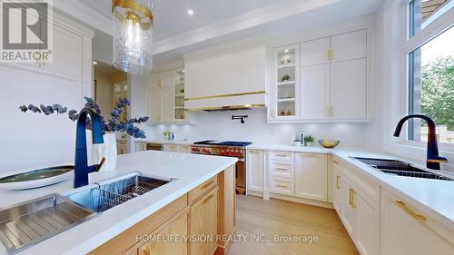 119 Banner Lane, King, ON - Indoor Photo Showing Kitchen With Double Sink