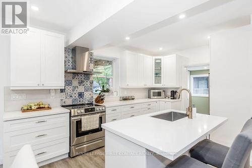 309 Gill Street, Orillia, ON - Indoor Photo Showing Kitchen With Upgraded Kitchen