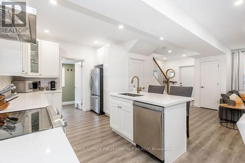 309 Gill Street, Orillia, ON - Indoor Photo Showing Kitchen With Upgraded Kitchen