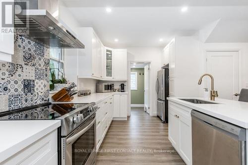 309 Gill Street, Orillia, ON - Indoor Photo Showing Kitchen With Upgraded Kitchen