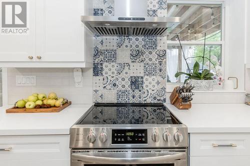 309 Gill Street, Orillia, ON - Indoor Photo Showing Kitchen