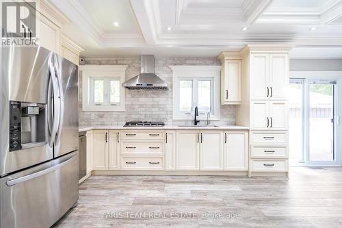 148 Sand Road, East Gwillimbury, ON - Indoor Photo Showing Kitchen With Upgraded Kitchen