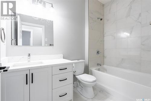 558 Fortosky Manor, Saskatoon, SK - Indoor Photo Showing Bathroom