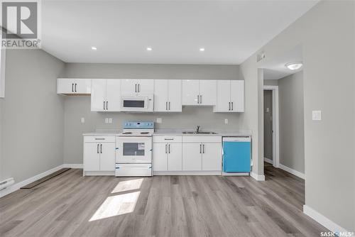 558 Fortosky Manor, Saskatoon, SK - Indoor Photo Showing Kitchen