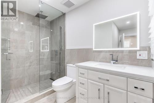 1142 Old Oak Drive, Oakville, ON - Indoor Photo Showing Bathroom