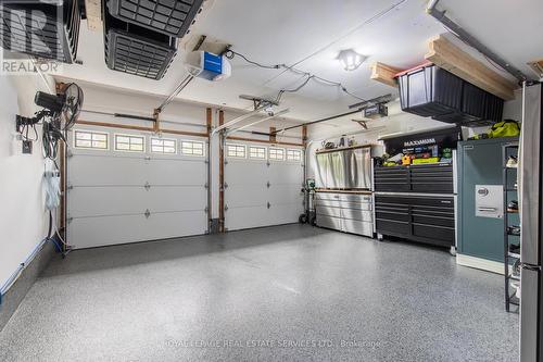 1142 Old Oak Drive, Oakville, ON - Indoor Photo Showing Garage