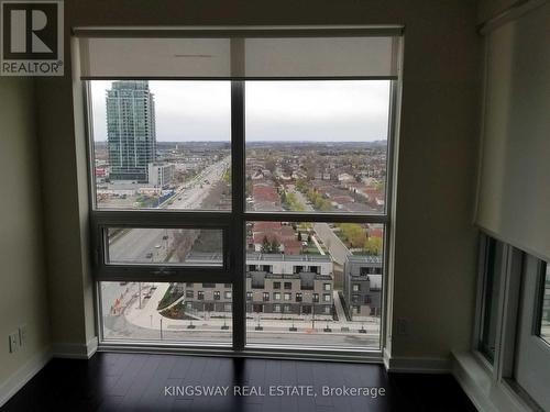 1401 - 4011 Brickstone Mews, Mississauga, ON - Indoor Photo Showing Other Room