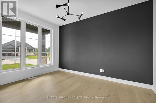 53 Briscoe Crescent, Strathroy-Caradoc (Ne), ON - Indoor Photo Showing Other Room