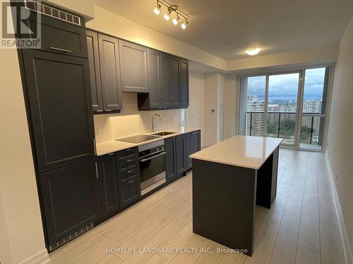 1602 - 30 Elm Drive, Mississauga, ON - Indoor Photo Showing Kitchen