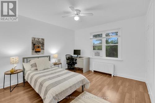 9 Pinedale Avenue, St. Catharines, ON - Indoor Photo Showing Bedroom