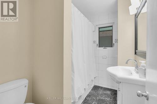 9 Pinedale Avenue, St. Catharines, ON - Indoor Photo Showing Bathroom