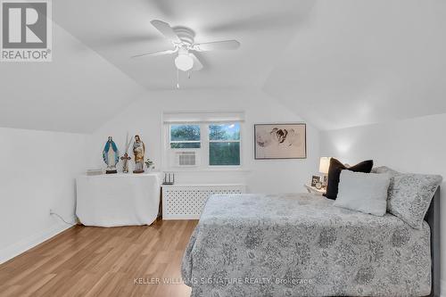 9 Pinedale Avenue, St. Catharines, ON - Indoor Photo Showing Bedroom