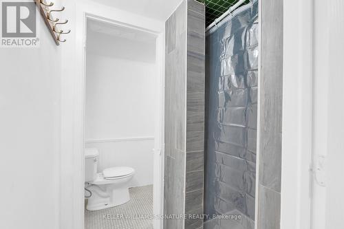 9 Pinedale Avenue, St. Catharines, ON - Indoor Photo Showing Bathroom