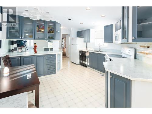 13 7100 Aldeen Road, Prince George, BC - Indoor Photo Showing Kitchen With Double Sink