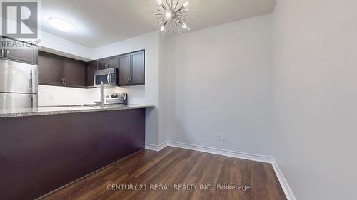 601 - 19 Grand Trunk Crescent, Toronto, ON - Indoor Photo Showing Kitchen