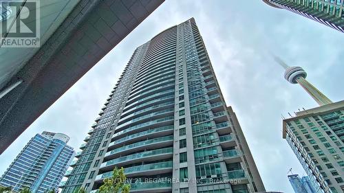 601 - 19 Grand Trunk Crescent, Toronto, ON - Outdoor With Balcony With Facade