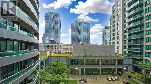 601 - 19 Grand Trunk Crescent, Toronto, ON - Outdoor With Balcony With Facade