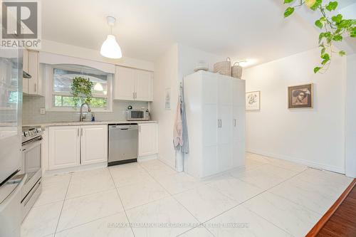 57 Curzon Street, Toronto, ON - Indoor Photo Showing Kitchen