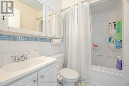 57 Curzon Street, Toronto, ON - Indoor Photo Showing Bathroom