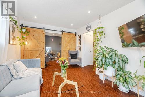 57 Curzon Street, Toronto, ON - Indoor Photo Showing Living Room