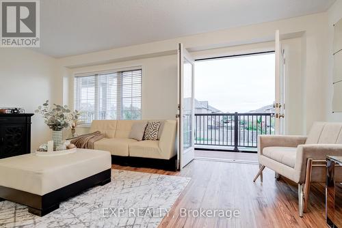 2474 William Jackson Drive, Pickering, ON - Indoor Photo Showing Living Room