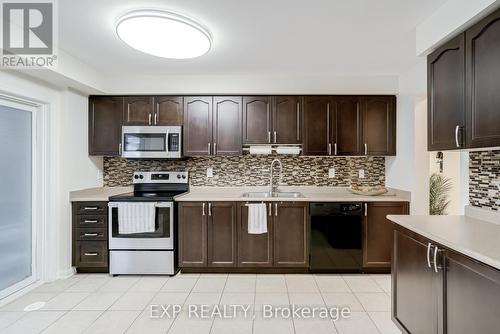 2474 William Jackson Drive, Pickering, ON - Indoor Photo Showing Kitchen With Double Sink With Upgraded Kitchen