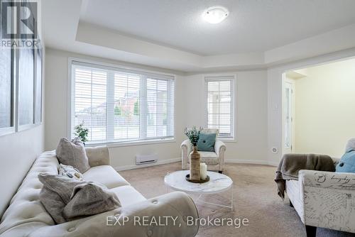 2474 William Jackson Drive, Pickering, ON - Indoor Photo Showing Living Room