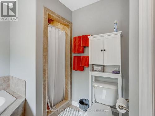 6 Kim Lane, Norfolk, ON - Indoor Photo Showing Bathroom