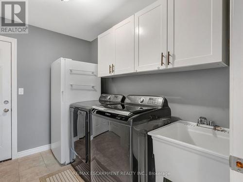 6 Kim Lane, Norfolk, ON - Indoor Photo Showing Laundry Room