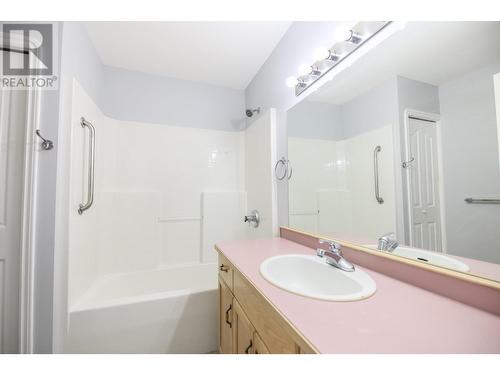 6805 Cottonwood Drive Unit# 100, Osoyoos, BC - Indoor Photo Showing Bathroom