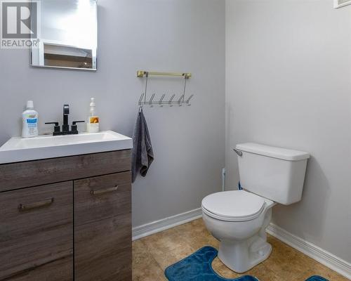 64 Woodstone Crescent, Kingston, ON - Indoor Photo Showing Bathroom