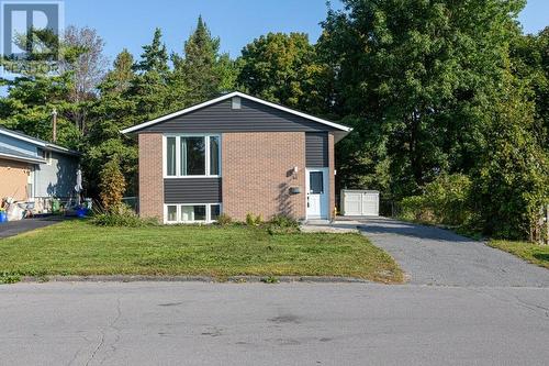 64 Woodstone Crescent, Kingston, ON - Outdoor