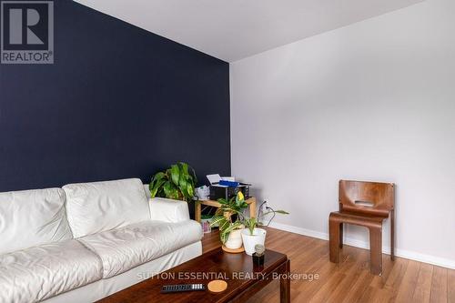 64 Woodstone Crescent, Kingston (Central City West), ON - Indoor Photo Showing Living Room