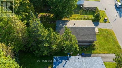 64 Woodstone Crescent, Kingston (Central City West), ON - Outdoor