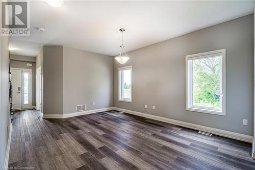 219 Klein Circle, Hamilton, ON - Indoor Photo Showing Other Room