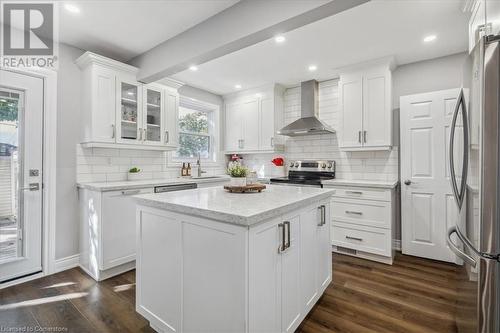 177 Fairfield Avenue, Hamilton, ON - Indoor Photo Showing Kitchen With Upgraded Kitchen