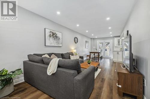 177 Fairfield Avenue, Hamilton, ON - Indoor Photo Showing Living Room