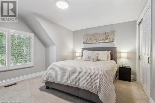 177 Fairfield Avenue, Hamilton, ON - Indoor Photo Showing Bedroom