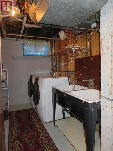 174 Patterson Street, Sudbury, ON - Indoor Photo Showing Laundry Room