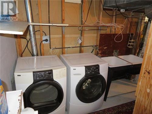 174 Patterson Street, Sudbury, ON - Indoor Photo Showing Laundry Room