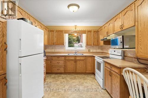 80 Bridge Street W, Trent Hills (Campbellford), ON - Indoor Photo Showing Kitchen With Double Sink