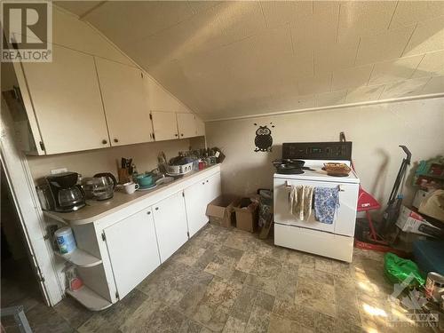 72 William Street E, Smiths Falls, ON - Indoor Photo Showing Laundry Room