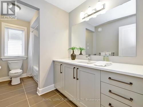 732 Brian Good Avenue, Ottawa, ON - Indoor Photo Showing Bathroom