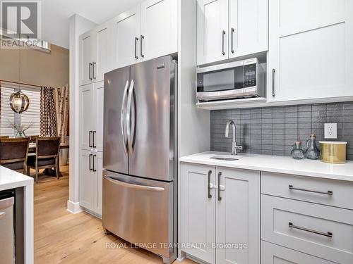 732 Brian Good Avenue, Ottawa, ON - Indoor Photo Showing Kitchen With Stainless Steel Kitchen