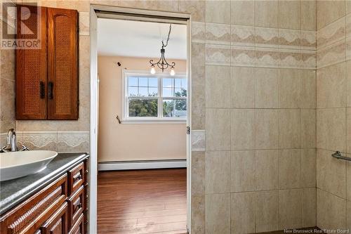 22 Eastwood, Moncton, NB - Indoor Photo Showing Bathroom