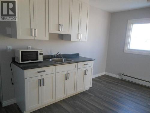 2712 7Th Avenue, Regina, SK - Indoor Photo Showing Kitchen