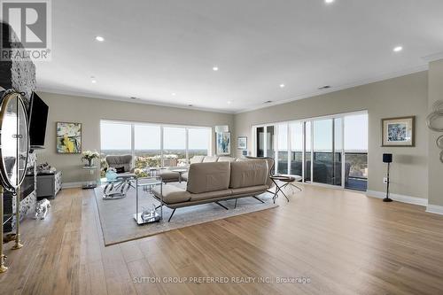 2702 - 505 Talbot Street, London, ON - Indoor Photo Showing Living Room