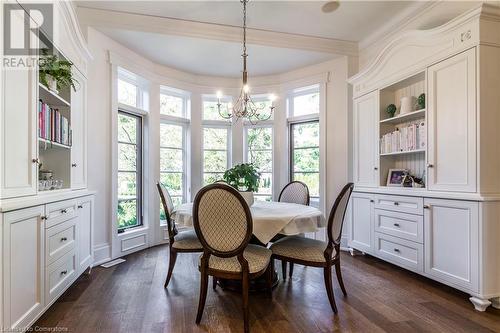 18 Crescent Place, Cambridge, ON - Indoor Photo Showing Dining Room